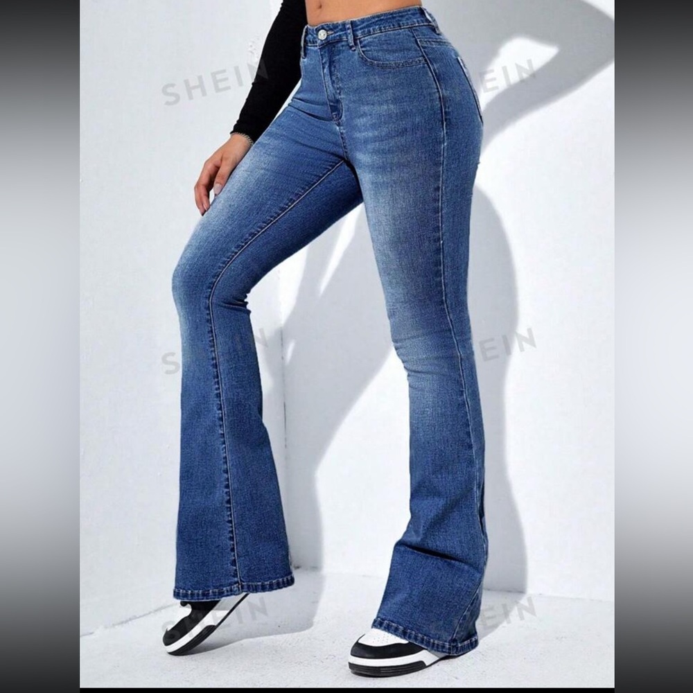 SHEIN EZwear Slant Pocket Bootcut Leg Jeans